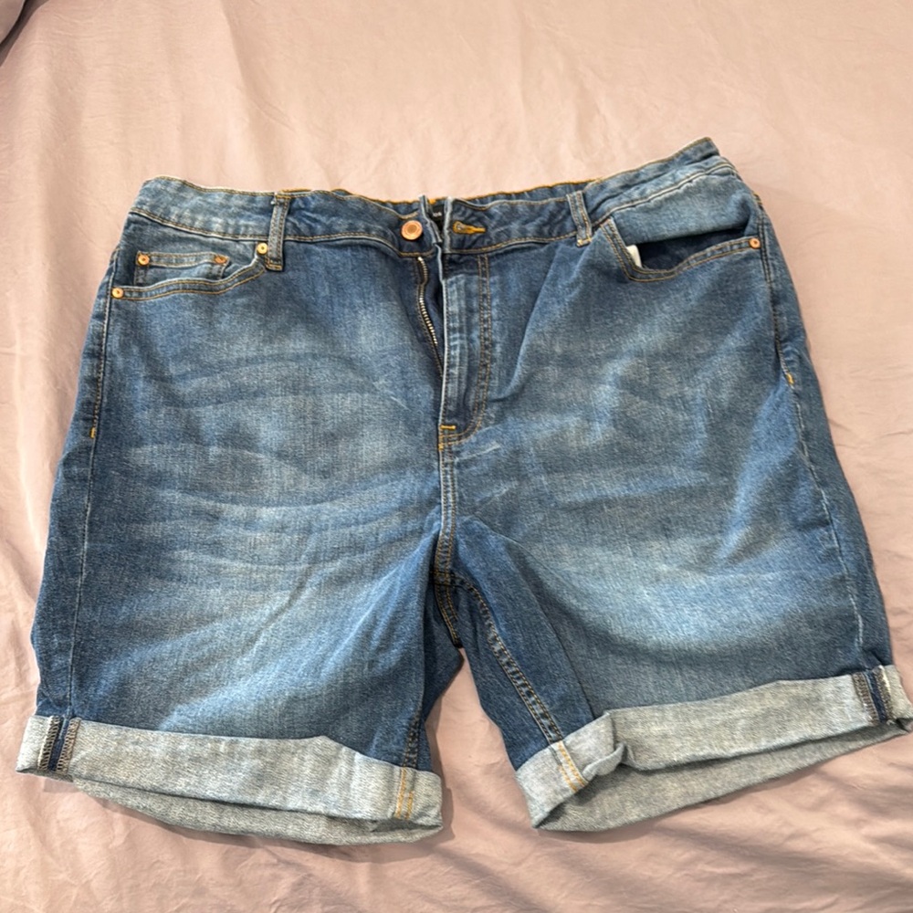 Ellos Blue Jean Shorts Distressed Casual Style
